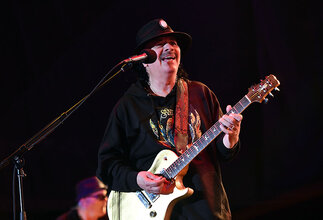 Carlos santana al lang stadium online